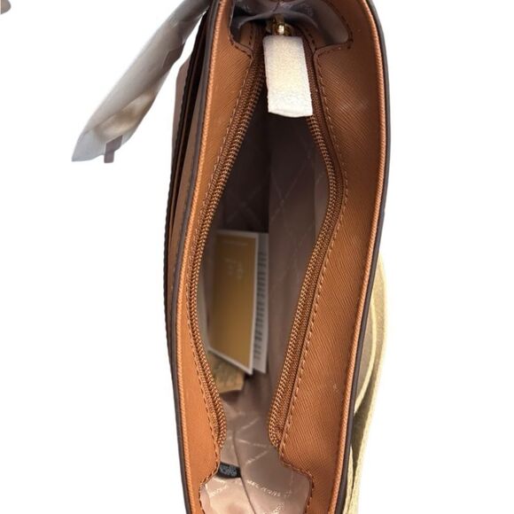 NWT Michael Kors Jet Set Travel Small Messenger Bag - Picture 3 of 5